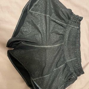 lululemon hotty hot 4 inch shorts